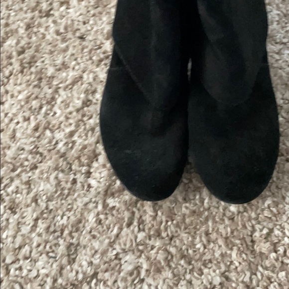 Tahari suede black boots - Picture 4 of 5